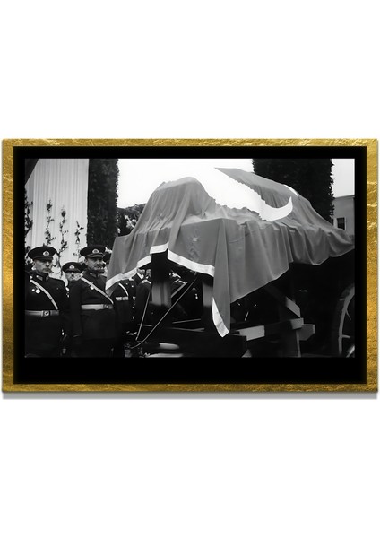 Yapay Zeka ile Yenilenmiş Atatürk Fotoğrafları Siyah Beyaz Cam Tablo, 3D Dekoratif Baskı 139
