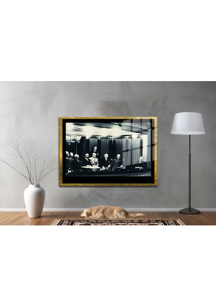 Yapay Zeka ile Yenilenmiş Atatürk Fotoğrafları Siyah Beyaz Cam Tablo, 3D Dekoratif Baskı 200