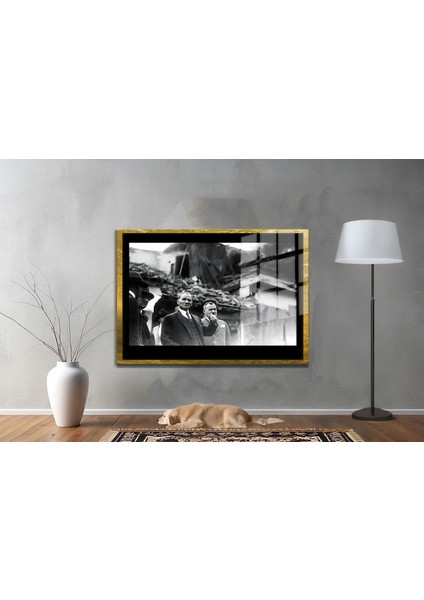 Yapay Zeka ile Yenilenmiş Atatürk Fotoğrafları Siyah Beyaz Cam Tablo, 3D Dekoratif Baskı 287
