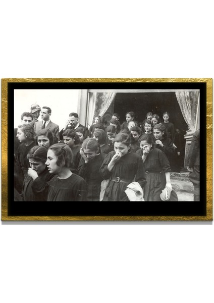 Yapay Zeka ile Yenilenmiş Atatürk Fotoğrafları Siyah Beyaz Cam Tablo, 3D Dekoratif Baskı 403