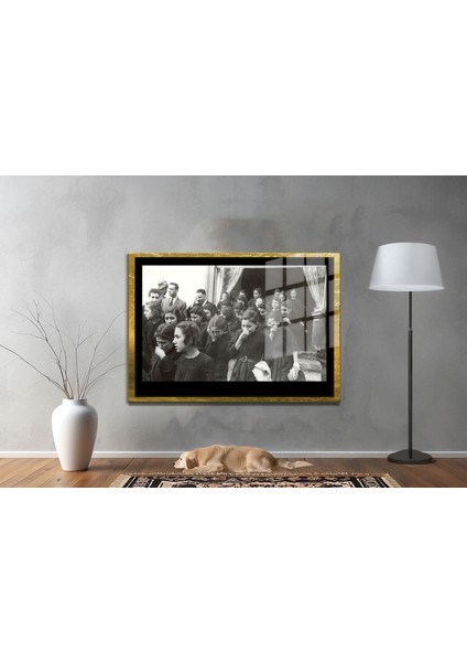 Yapay Zeka ile Yenilenmiş Atatürk Fotoğrafları Siyah Beyaz Cam Tablo, 3D Dekoratif Baskı 403 fiyatları