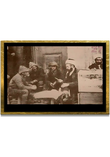 Yapay Zeka ile Yenilenmiş Atatürk Fotoğrafları Siyah Beyaz Cam Tablo, 3D Dekoratif Baskı 650