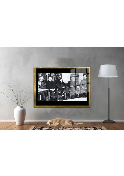 Yapay Zeka ile Yenilenmiş Atatürk Fotoğrafları Siyah Beyaz Cam Tablo, 3D Dekoratif Baskı 431 fiyatları