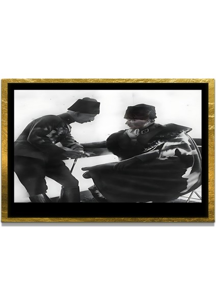 Yapay Zeka ile Yenilenmiş Atatürk Fotoğrafları Siyah Beyaz Cam Tablo, 3D Dekoratif Baskı 679