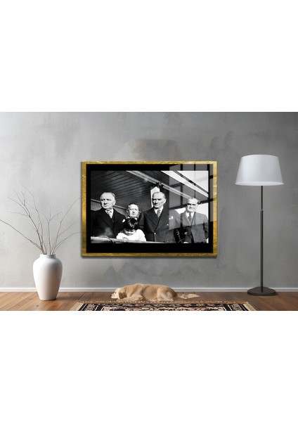 Yapay Zeka ile Yenilenmiş Atatürk Fotoğrafları Siyah Beyaz Cam Tablo, 3D Dekoratif Baskı 571