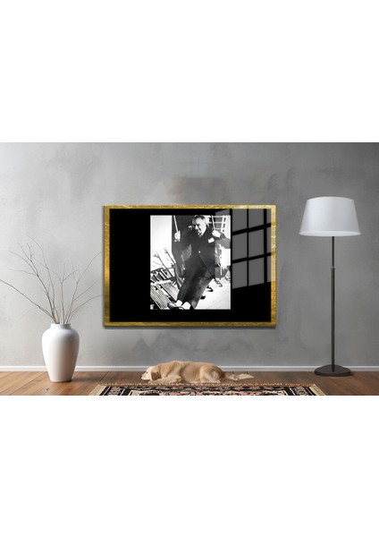 Yapay Zeka ile Yenilenmiş Atatürk Fotoğrafları Siyah Beyaz Cam Tablo, 3D Dekoratif Baskı 169 fiyatları