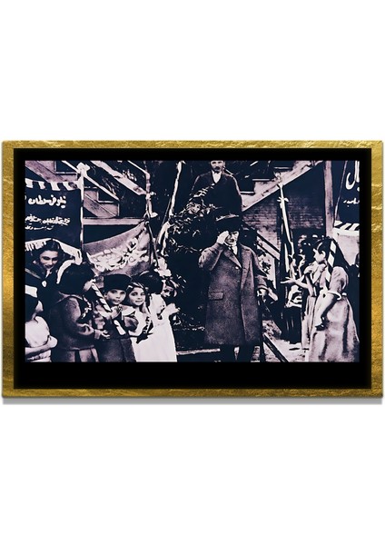 Yapay Zeka ile Yenilenmiş Atatürk Fotoğrafları Siyah Beyaz Cam Tablo, 3D Dekoratif Baskı 358