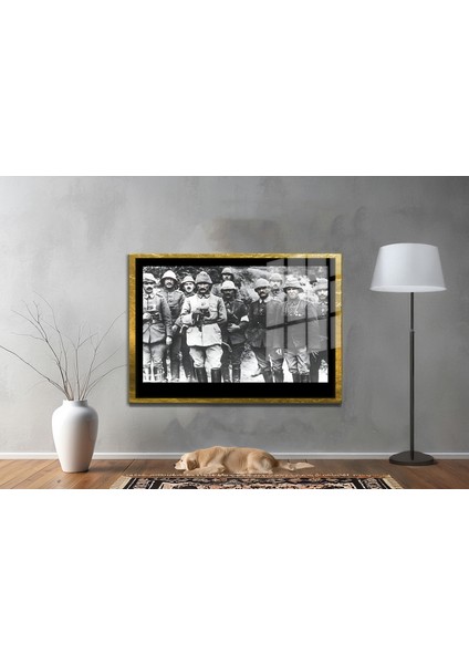 Yapay Zeka ile Yenilenmiş Atatürk Fotoğrafları Siyah Beyaz Cam Tablo, 3D Dekoratif Baskı 284 fiyatları