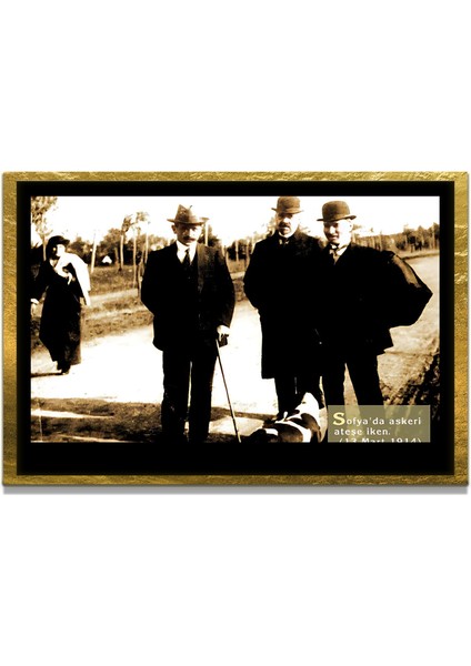 Yapay Zeka ile Yenilenmiş Atatürk Fotoğrafları Siyah Beyaz Cam Tablo, 3D Dekoratif Baskı 398