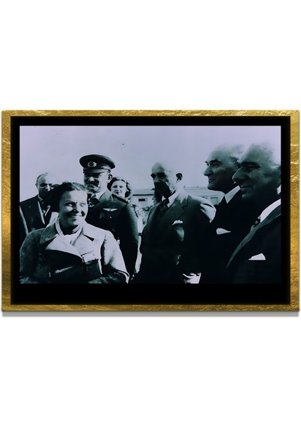 Yapay Zeka ile Yenilenmiş Atatürk Fotoğrafları Siyah Beyaz Cam Tablo, 3D Dekoratif Baskı 388