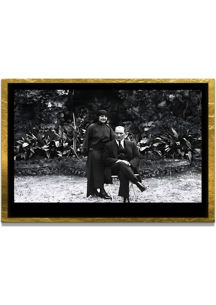 Yapay Zeka ile Yenilenmiş Atatürk Fotoğrafları Siyah Beyaz Cam Tablo, 3D Dekoratif Baskı 731