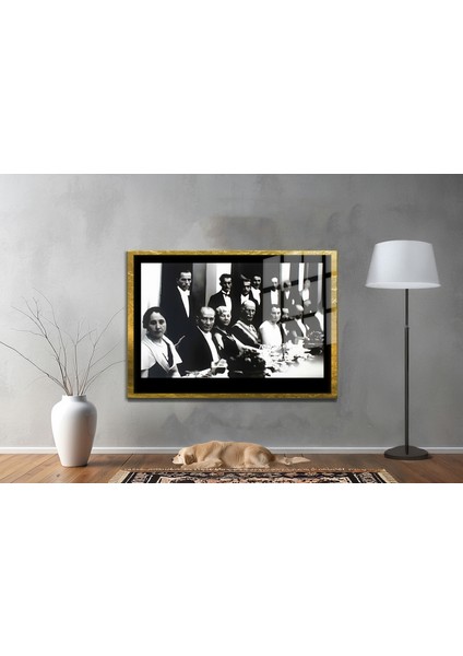 Yapay Zeka ile Yenilenmiş Atatürk Fotoğrafları Siyah Beyaz Cam Tablo, 3D Dekoratif Baskı 58 fiyatları