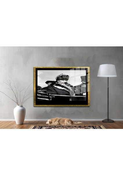 Yapay Zeka ile Yenilenmiş Atatürk Fotoğrafları Siyah Beyaz Cam Tablo, 3D Dekoratif Baskı 100 fiyatları
