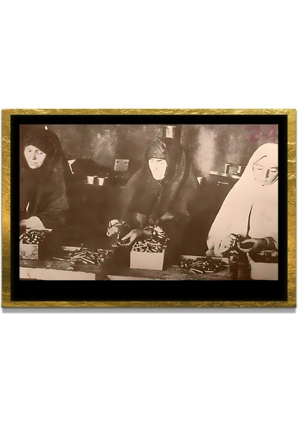 Yapay Zeka ile Yenilenmiş Atatürk Fotoğrafları Siyah Beyaz Cam Tablo, 3D Dekoratif Baskı 646