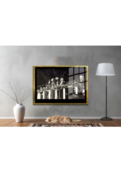 Yapay Zeka ile Yenilenmiş Atatürk Fotoğrafları Siyah Beyaz Cam Tablo, 3D Dekoratif Baskı 789