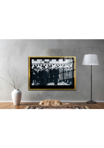 Yapay Zeka ile Yenilenmiş Atatürk Fotoğrafları Siyah Beyaz Cam Tablo, 3D Dekoratif Baskı 344