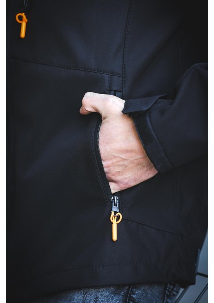 Juka Softshell Su Soğuk Rüzgar Geçirmez Içi Kürklü Dolgulu Softshell Erkek Dağcı Kampcı Kayakcı Montu