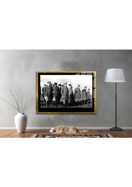 Yapay Zeka ile Yenilenmiş Atatürk Fotoğrafları Siyah Beyaz Cam Tablo, 3D Dekoratif Baskı 77