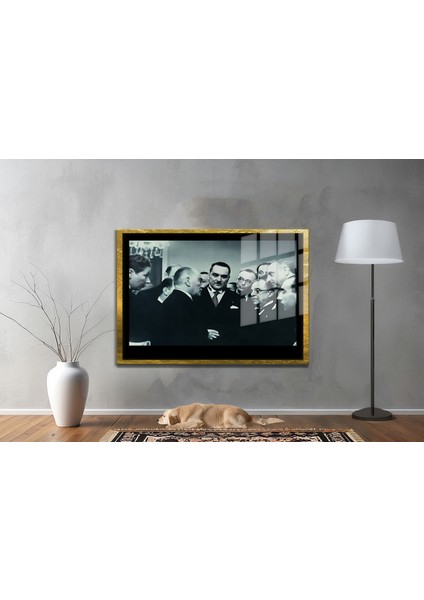 Yapay Zeka ile Yenilenmiş Atatürk Fotoğrafları Siyah Beyaz Cam Tablo, 3D Dekoratif Baskı 168