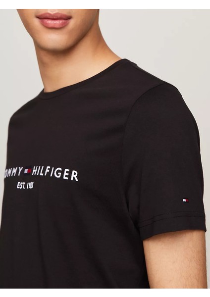 Erkek Core Tommy Logolu T-Shirt - Siyah fırsatları