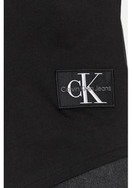 Erkek Calvin Klein Jeans Badge Turn T-Shirt - Siyah fırsatları