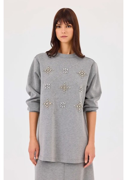 Kadın Yuvarlak Yaka Taşlı Sweatshirt - Gri