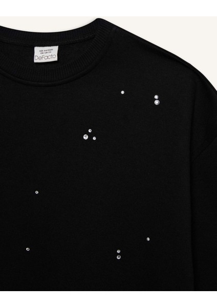 Kız Çocuk Yılbaşı Temalı Oversize Geniş Kalıp Bisiklet Yaka Taşlı İçi Yumuşak Tüylü Sweatshirt D5420A824WN fırsatları