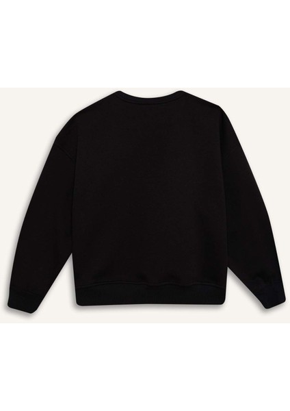 Kız Çocuk Yılbaşı Temalı Oversize Geniş Kalıp Bisiklet Yaka Taşlı İçi Yumuşak Tüylü Sweatshirt D5420A824WN indirimleri