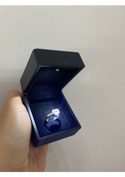 Işıklı Yüzük Kutusunda Kalpli Mor Yüzük Doğum Günü Sevgililer Günü Hediye Paketi