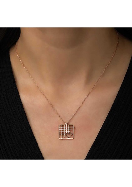 Gümüş Rose Parmaklıklar Arasındaki Aşk Kolye modelleri