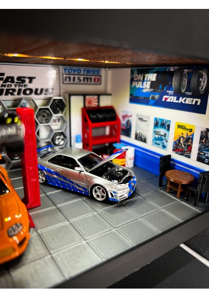 1/64 Ölçek Fast & Furious Temalı Işıklı Garaj Dioraması Diecast Araçlar Dahil Değildir 1/64 Ölçek Uyumludur indirimleri