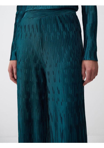 Petrol Yeşili Rahat Kesim Bol Paça Janjanlı Örme Pantolon indirimleri