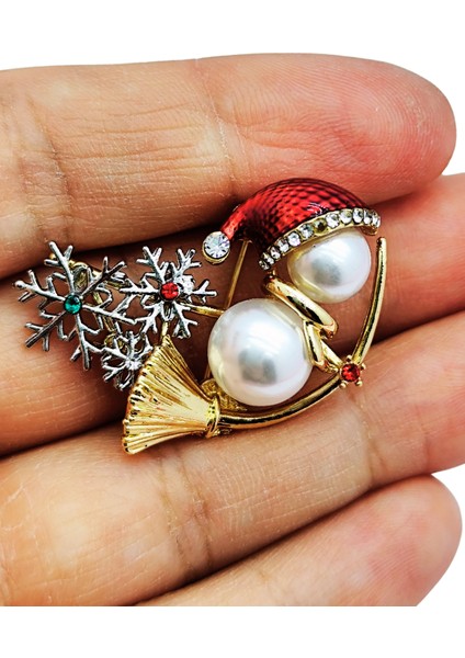 Bb Yılbaşı Kar Tanesi ve Inci Detaylı Broş fiyatları