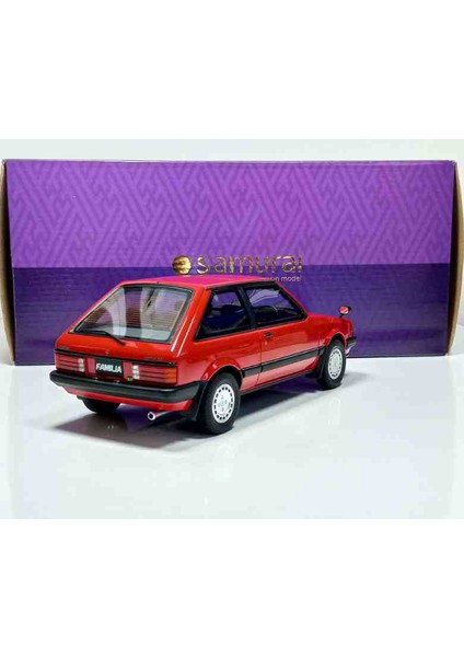 1:18 Mazda Familia 700 Limited 299 ( Reçine Kapalı Gövde Model