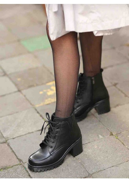 Pekin Deri Siyah Tırtıklı Kaymaz Taban Kadın Bot fırsatları