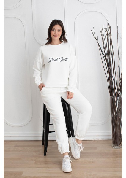 Kadın Beyaz Bisiklet Yaka Beli ve Paçası Lastikli Pamuklu 3 İplik Cepli Eşofman Takımı, Spor Giyim modelleri
