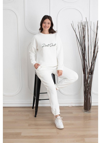 Kadın Beyaz Bisiklet Yaka Beli ve Paçası Lastikli Pamuklu 3 İplik Cepli Eşofman Takımı, Spor Giyim fırsatları