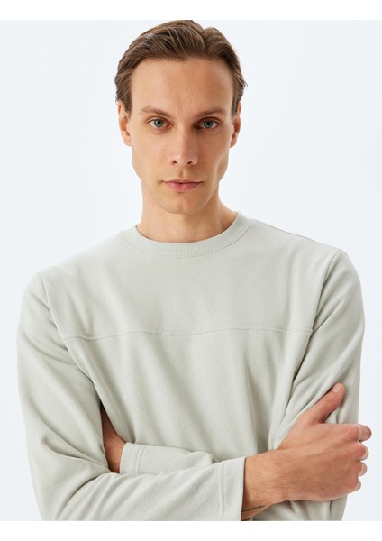 Bisiklet Yaka Uzun Kollu Pamuk Karışımlı Dikiş Detaylı Basic Sweatshirt