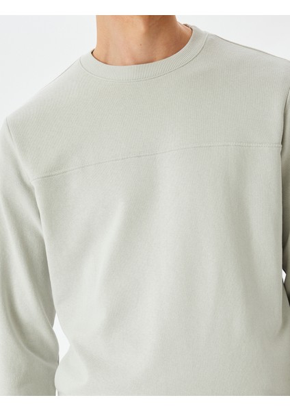 Bisiklet Yaka Uzun Kollu Pamuk Karışımlı Dikiş Detaylı Basic Sweatshirt indirimleri