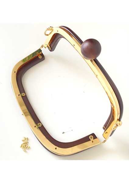 Çanta Bursu Ahşap Oval Boncuklu Koyu Kahve ve Metal Şeritli 20 cm fiyatları