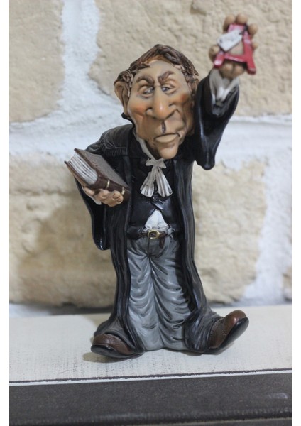 Cübbeli Erkek Avukat Figürlü Dekoratif Biblo 18cm