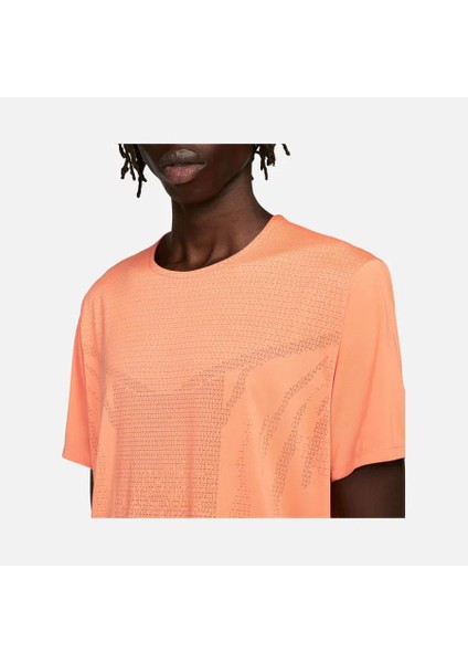 Dri-Fit Rise 365 Trail Running Short-Sleeve Erkek Spor T-Shirt indirimleri