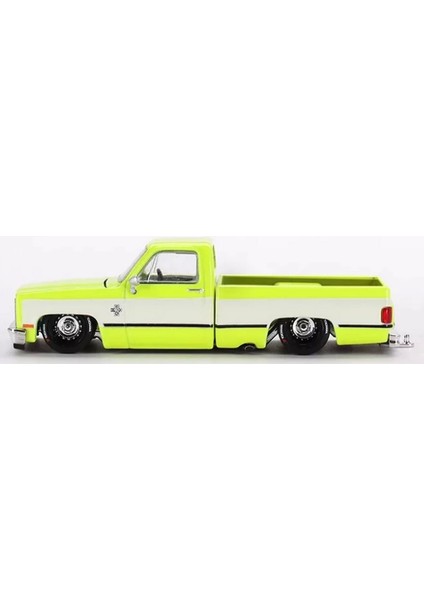 Mini Gt 1/64 Chevrolet Silverado Kaıdo Flo Yellow V1