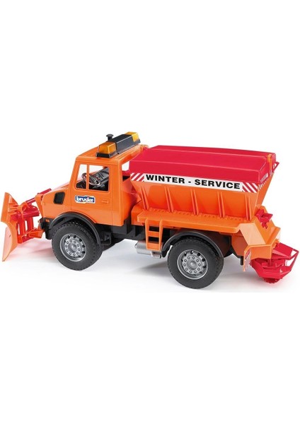 Bruder Mercedes Benz Unimog Kar Temizleyici ve Tuzlayıcı