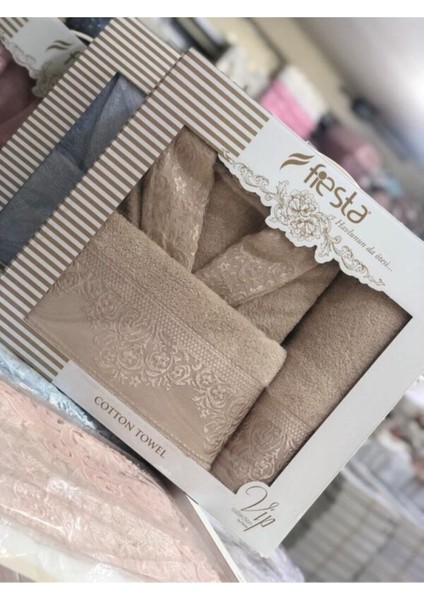 Yumuşak pamuklu tekli bej bornoz seti konfor ve şıklık sunar fiyatları