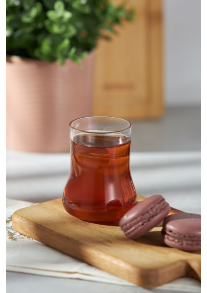 Şık ve Hafif 155 ml Tek Kişilik Cam Çay Bardağı, Modern Tasarım