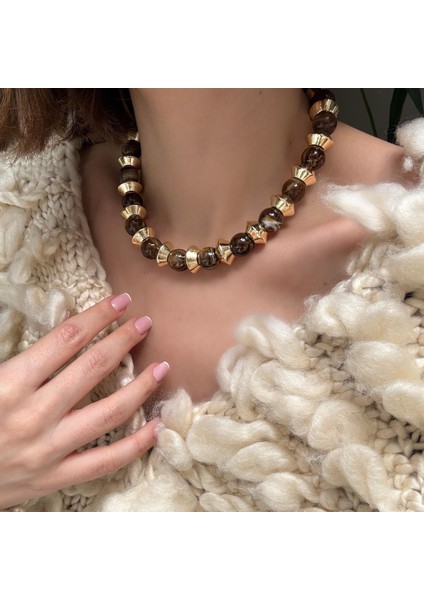 Gold Detaylı Kahve Top Kolye