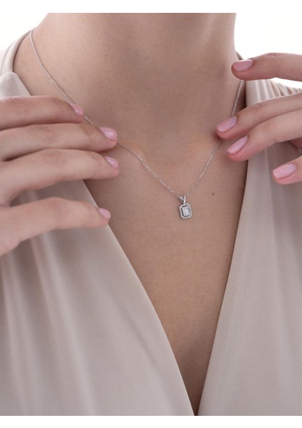 0,15 Karat Baget Pırlanta Kolye modelleri