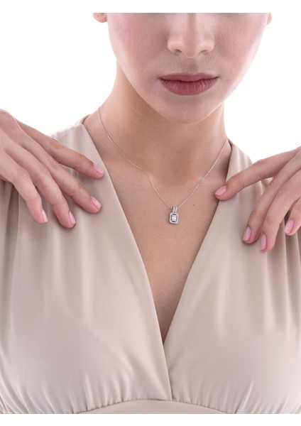 0,22 Karat Baget Pırlanta Kolye modelleri