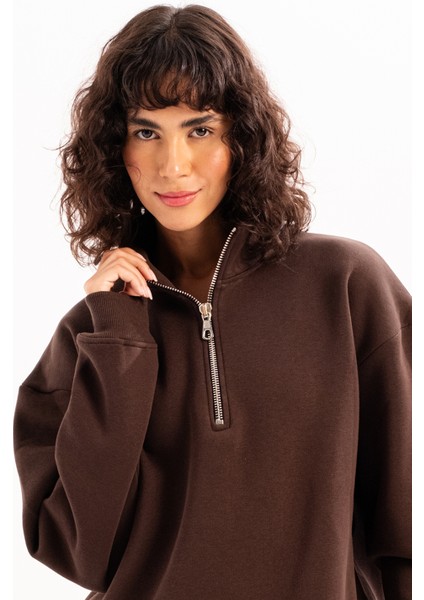 Oversize Fit Dik Yaka Yarı Fermuarlı Şardonlu Acı Kahve Kadın Sweatshirt - Cass